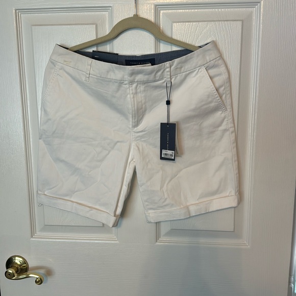 Tommy Hilfiger shorts - Picture 1 of 4